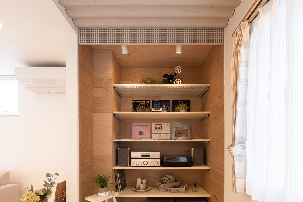 淡い色の中に映える異素材ミックス